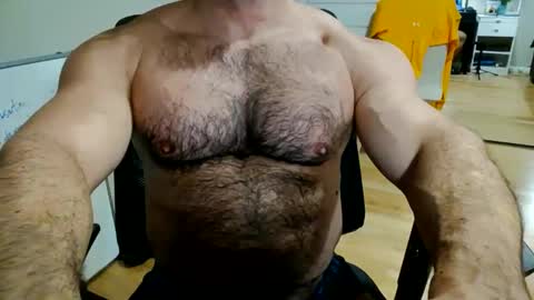 Snapshot of gorillaba chatting on 04/14/26, 09:15 gorillaba online show from 04/14/26, 09:15