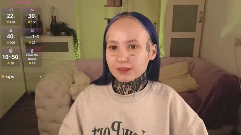 Snapshot of goth_babydoll chatting on 01/01/25, 01:27 Benny online show from 01/01/25, 01:27