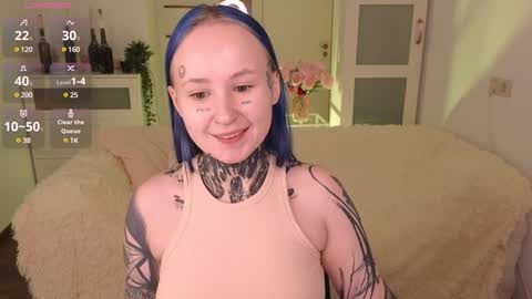 Snapshot of goth_babydoll chatting on 01/05/25, 01:58 Benny online show from 01/05/25, 01:58