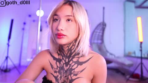 sophie  Special celebration a the beach 300k followers 3011 and 0112   online show from 01/25/25, 07:49