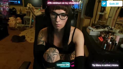Goth Elf online show from 01/15/25, 01:02