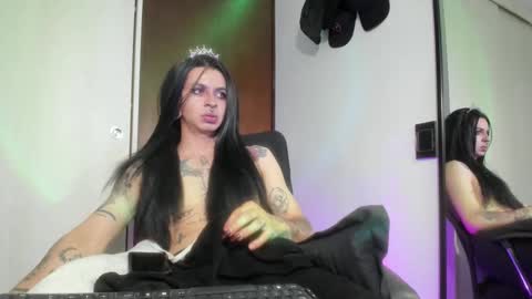 Snapshot of goth_ru chatting on 09/11/25, 08:53 Russ online show from 09/11/25, 08:53