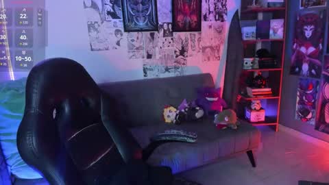 Snapshot of goth_stein chatting on 12/19/25, 12:50 Engel Please help me to reach 50 thumbs up online show from 12/19/25, 12:50