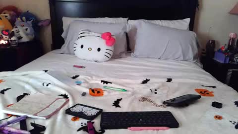 gothbaby305 online show from 09/30/25, 11:59