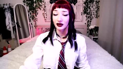    online show from 02/05/25, 03:02