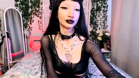    online show from 03/11/25, 04:54