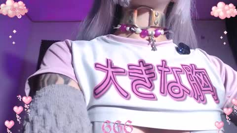 Snapshot of gothicute chatting on 01/17/26, 05:12 online show from 01/17/26, 05:12