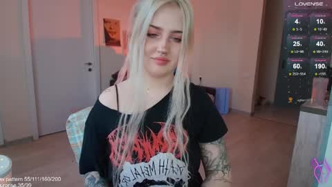 traumfrau Kira angel face devil eyes I SELL A LOT VIDEO IN GALLERY online show from 04/01/26, 01:01