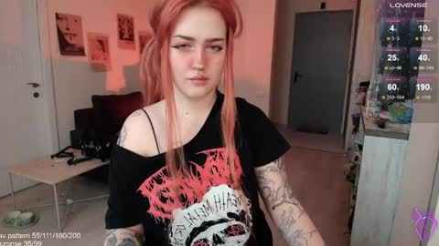 Snapshot of gothkittys chatting on 05/21/26, 11:28 traumfrau Kira angel face devil eyes I SELL A LOT VIDEO IN GALLERY online show from 05/21/26, 11:28