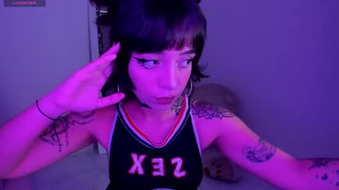Violet online show from 05/20/26, 05:08