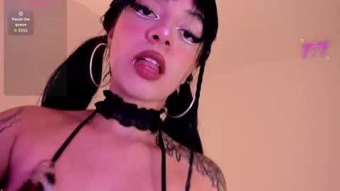 Violet online show from 05/29/26, 10:52