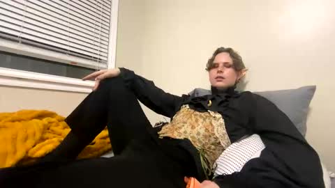 Doll online show from 05/31/26, 12:52