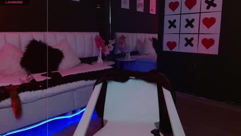 Meredith Alessandra online show from 03/06/25, 04:41