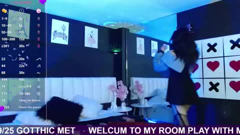 Meredith Alessandra online show from 09/15/25, 04:45