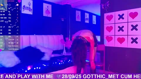 Meredith Alessandra online show from 09/29/25, 04:50