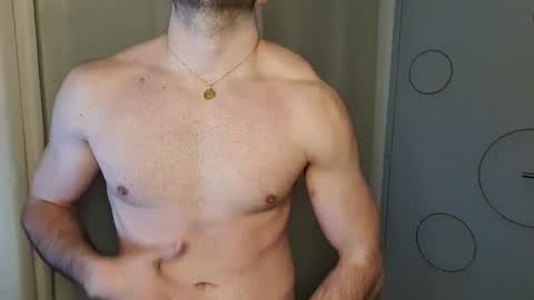 goura2000 online show from 01/28/25, 10:56