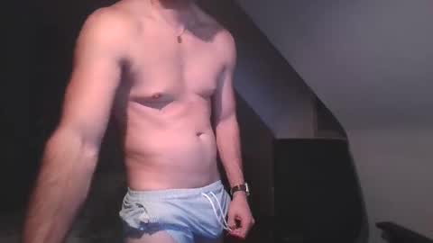 goura2000 online show from 09/18/25, 09:06