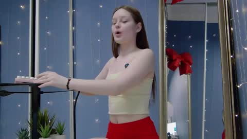 Snapshot of grace_agnes chatting on 04/08/26, 01:33 Grace online show from 04/08/26, 01:33