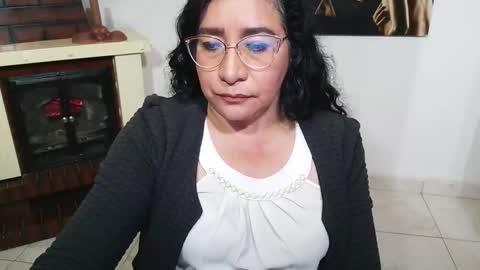grace_mature_milf online show from 12/18/25, 11:00