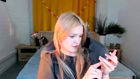 Grace Glamour online show from 03/04/25, 11:19