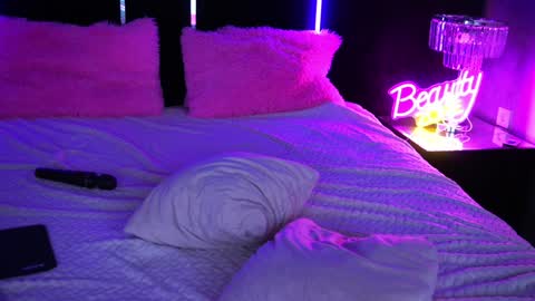 Grace online show from 01/30/25, 12:50