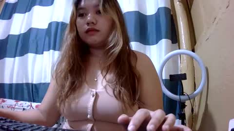 gracias2002 online show from 09/11/25, 10:15