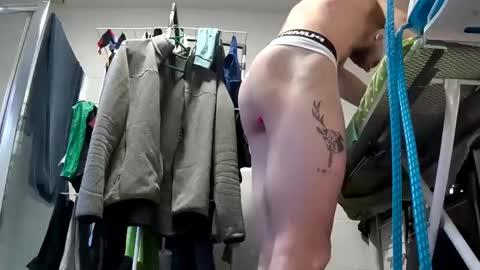 grandbi online show from 02/11/25, 09:42