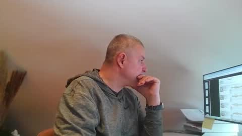 grau197077 online show from 02/04/26, 09:48