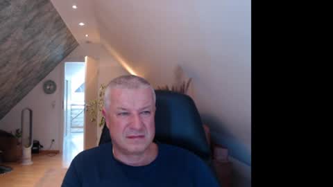 grau197077 online show from 07/13/26, 09:56