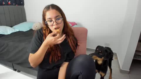 GreciaRuiz online show from 09/26/25, 11:20