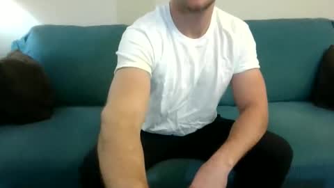 green821821 online show from 10/26/25, 03:51