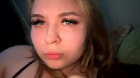 Snapshot of green_eyes_twinkl chatting on 01/31/25, 10:42 Lina 3 online show from 01/31/25, 10:42