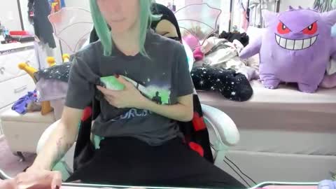 GreenEyedLovexo online show from 11/13/25, 10:08