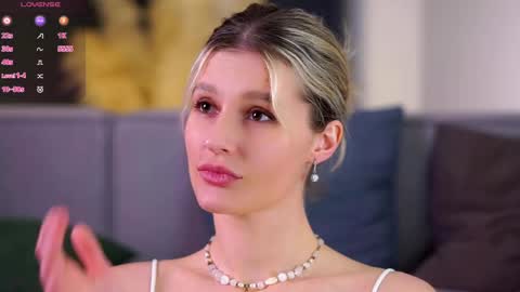 Kelly online show from 04/05/26, 02:14