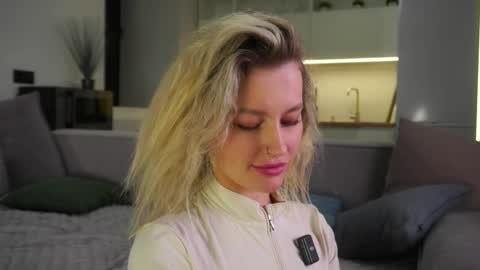 Kelly online show from 04/23/26, 03:14