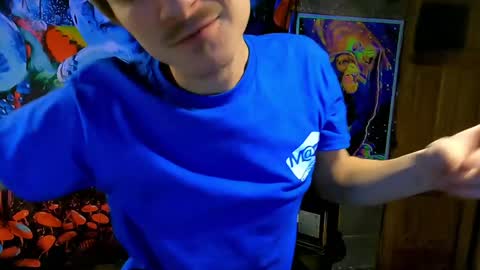 Snapshot of greenlungs8195 chatting on 02/04/25, 04:26 Greenlungs8195 online show from 02/04/25, 04:26