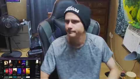 Snapshot of greenlungs8195 chatting on 11/30/25, 06:50 Greenlungs8195 online show from 11/30/25, 06:50