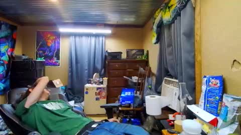 Snapshot of greenlungs8195 chatting on 03/02/26, 07:15 Greenlungs8195 online show from 03/02/26, 07:15