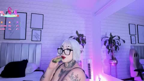   online show from 11/11/25, 07:14