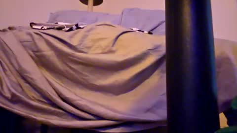 Snapshot of greenvertgo chatting on 10/05/25, 04:16 greenvertgo online show from 10/05/25, 04:16