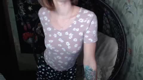 Lina online show from 10/11/25, 12:15