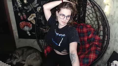 Lina online show from 02/17/26, 12:45