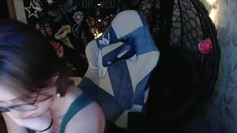 Lina online show from 04/19/26, 12:26