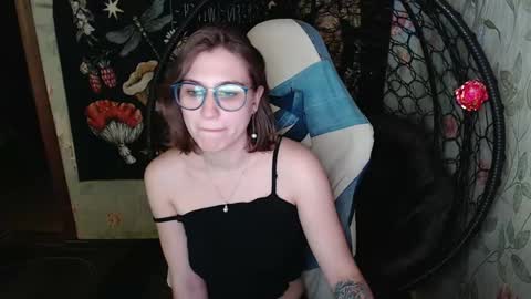 Lina online show from 05/17/26, 11:17