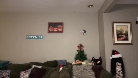 Snapshot of greenxxxqueen chatting on 12/15/24, 05:56 SexQueen Nikki online show from 12/15/24, 05:56