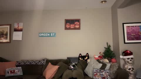 Snapshot of greenxxxqueen chatting on 11/10/25, 05:17 SexQueen Nikki online show from 11/10/25, 05:17