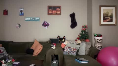 Snapshot of greenxxxqueen chatting on 11/22/25, 04:44 SexQueen Nikki online show from 11/22/25, 04:44