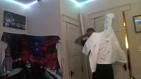 NICE and sometimes Savvy online show from 10/04/25, 04:21