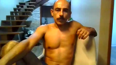 Snapshot of grego435380 chatting on 02/21/25, 01:55 grego435380 online show from 02/21/25, 01:55