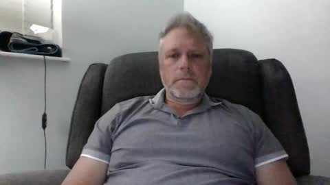 Snapshot of gregthickdix chatting on 11/09/25, 01:48 mmm hmmm online show from 11/09/25, 01:48